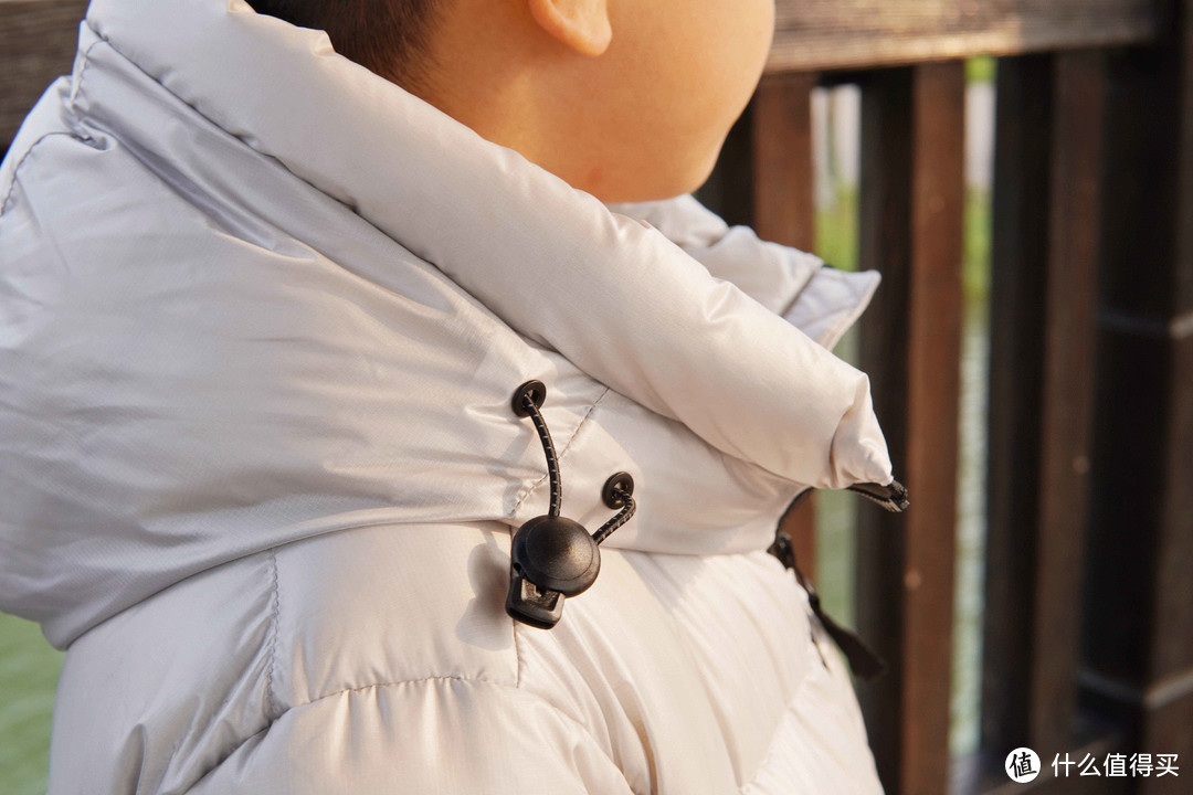 冬季御寒首选，推荐这件轻便保暖舒适耐磨的天石鹅铠甲羽绒服