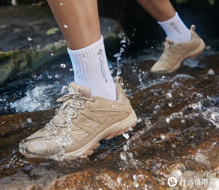 哥伦比亚（Columbia）户外登山徒步鞋：防水抓地 舒适运动
