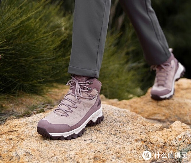 探路者 女款 登山鞋 雪豹C23：户外徒步登山的理想之选