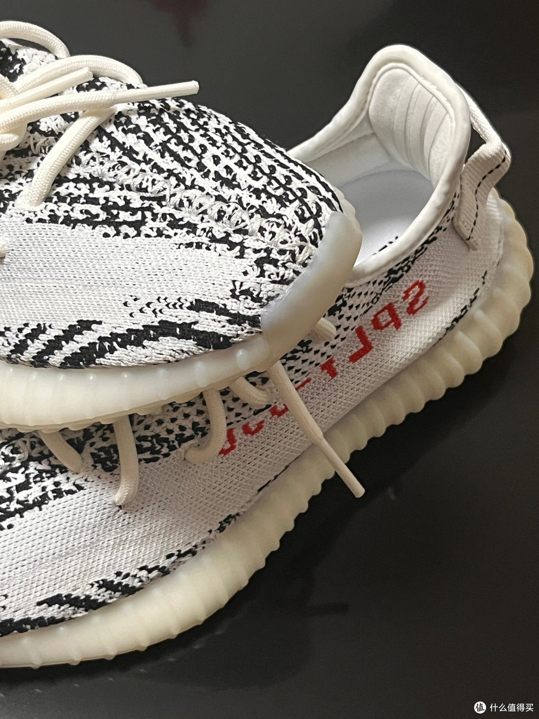 活动阿迪达斯旗下的三叶草品牌再次推出了备受瞩目的yeezy系列鞋款