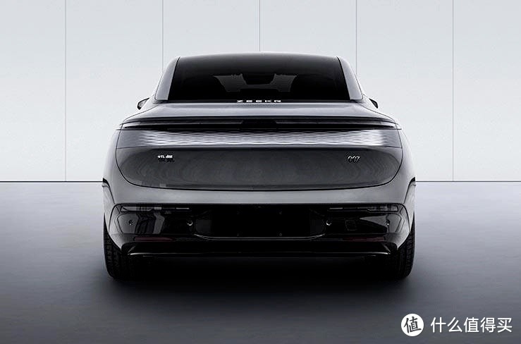 极氪首款纯电轿车 007 申报图公布，11 月 17 日开启预售