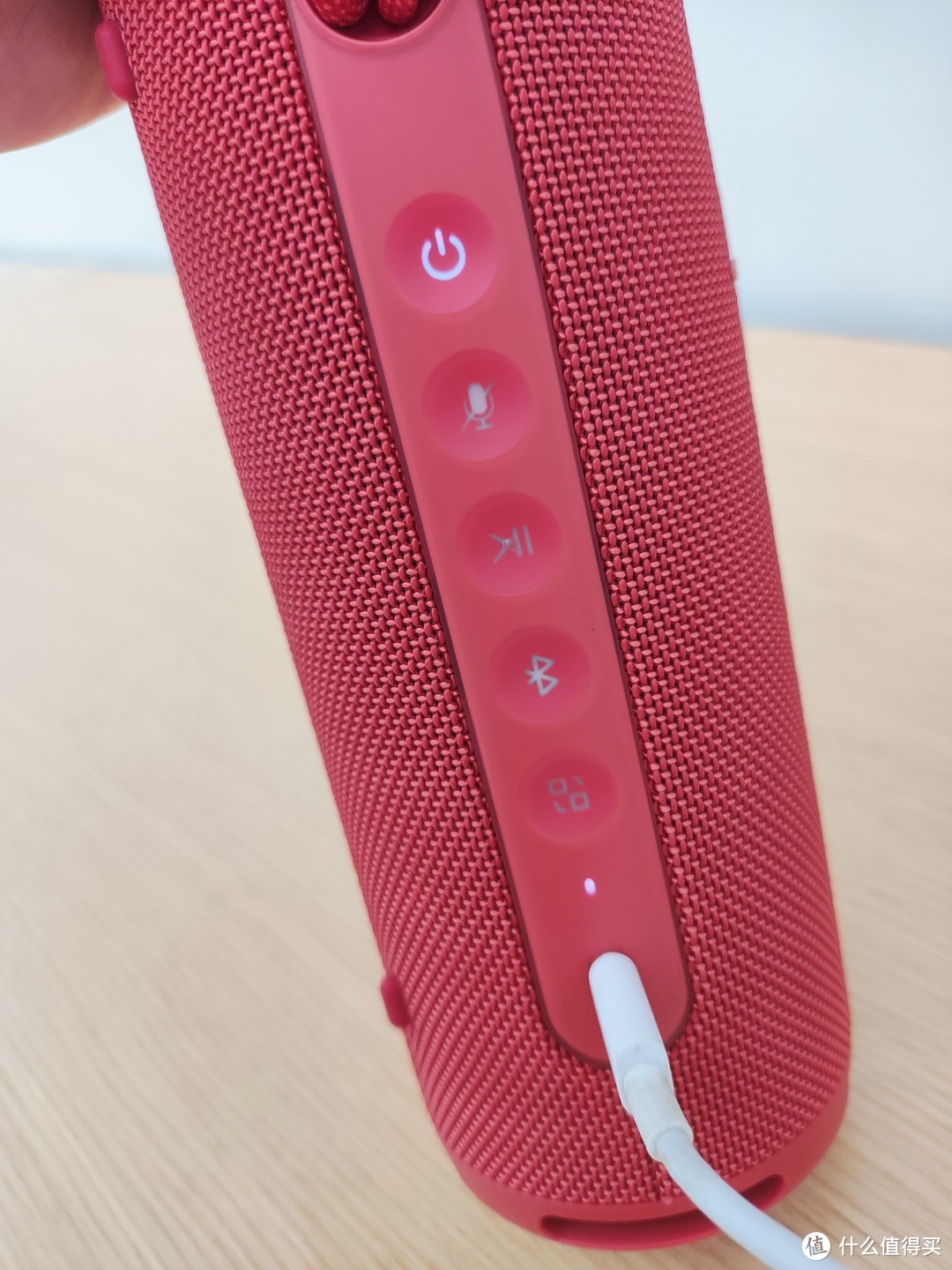 华为Sound Joy 便携式智能蓝牙音箱，骚红色是真好看