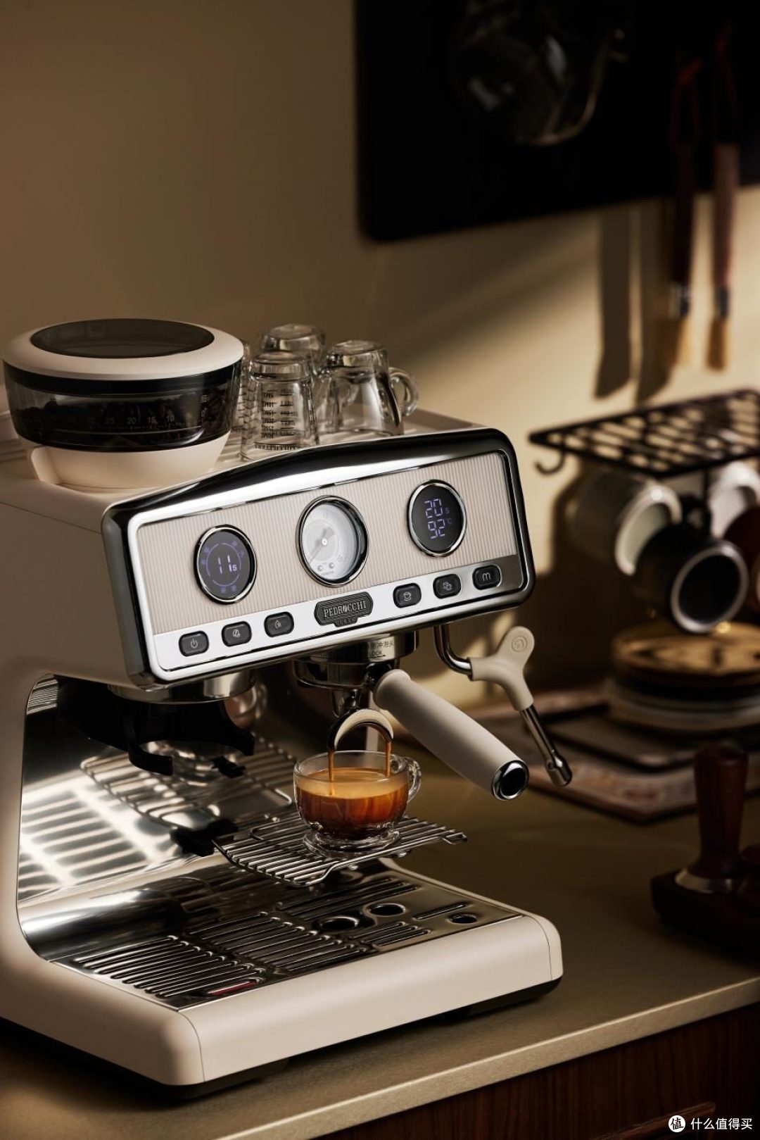 pedrocchi是一家来自意大利的知名咖啡机品牌,拥有双泵双锅炉设计,40