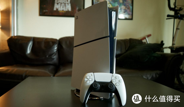 PlayStation 5 Slim：索尼全新、更紧凑的游戏机