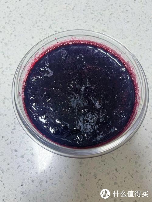 如何制作蓝莓酱：简单三步，美味果酱轻松制作