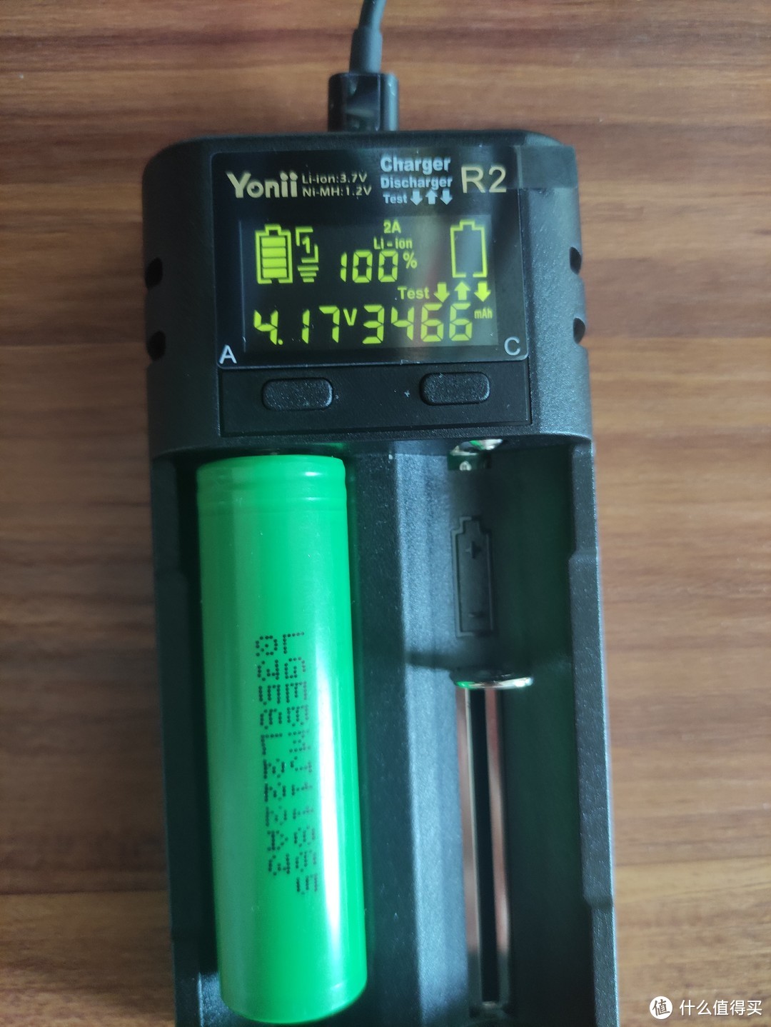 可能是曾经最便宜的双槽数显支持分容的全兼容电池充电器——Yonii R2使用评测