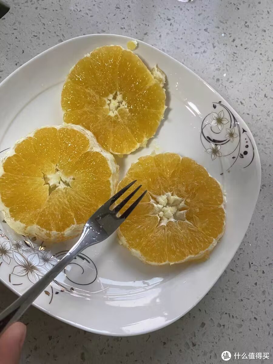 《赣南脐橙：新鲜美味与健康活力的结合》