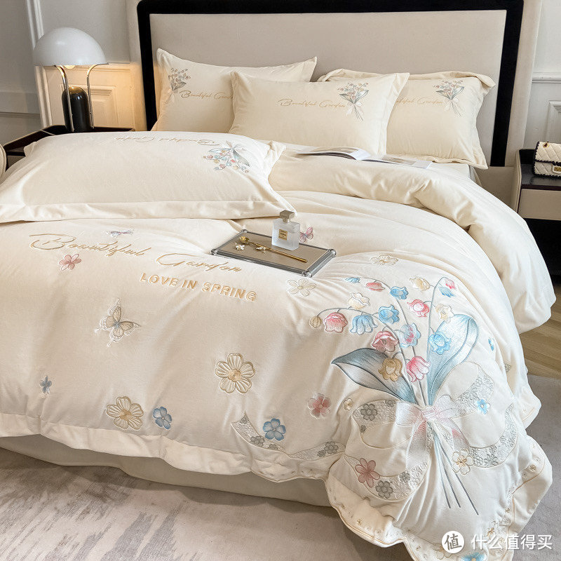 冬日卧室分享｜暖乎乎的感觉，粉粉嫩的牛奶绒四件套、温馨主卧床，让你感受温柔满满～🤎❄
