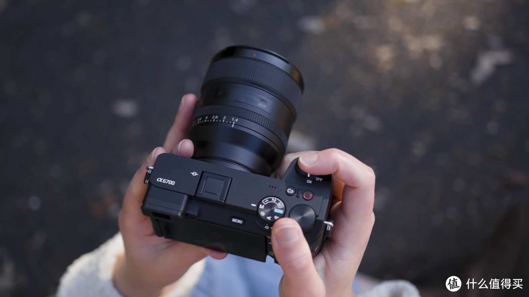 2023最强半画幅相机 兼顾拍照和视频 支持4K120帧 索尼A6700体验