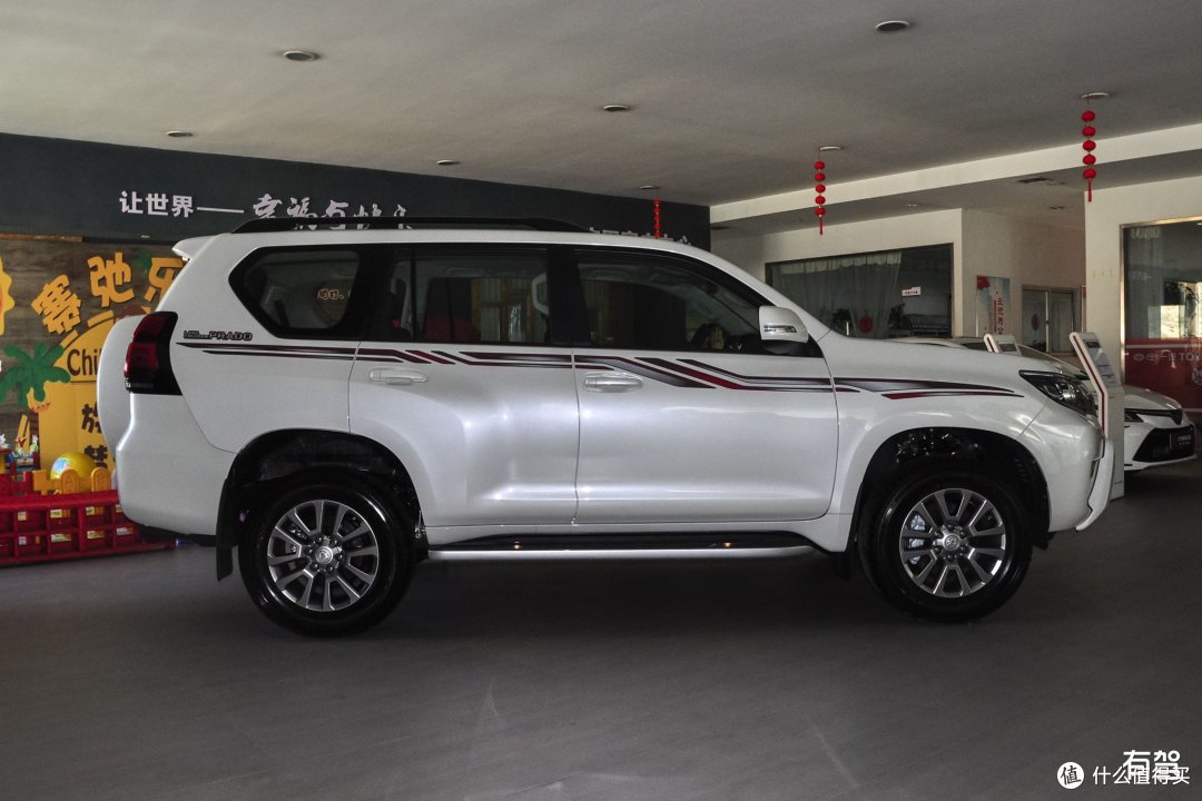 广州车展丰田普拉多