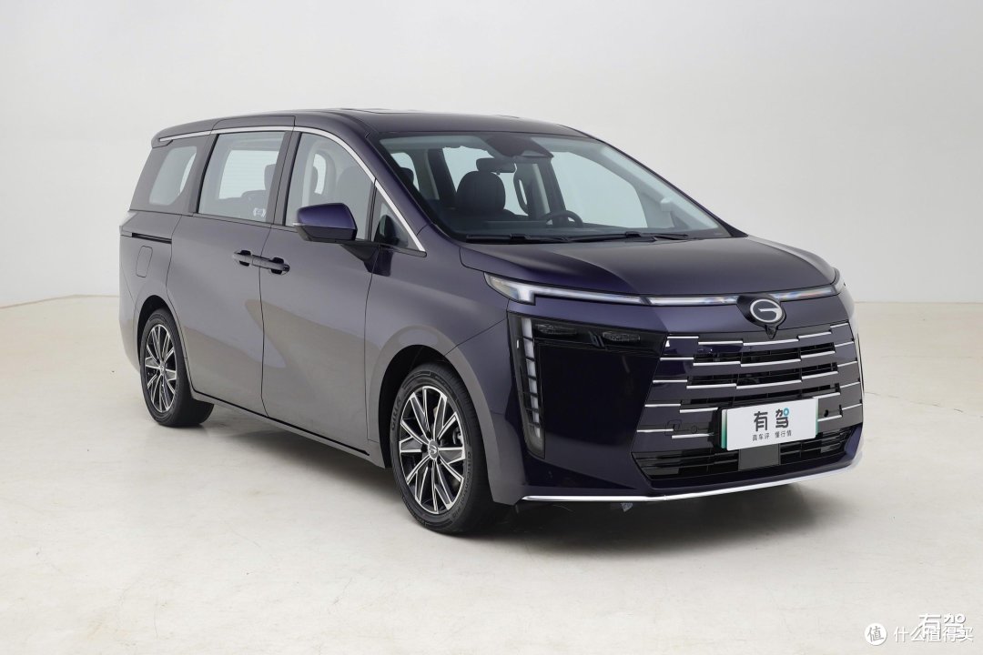 78广州车展传祺e8:豪华与科技并存,未来驾驶新潮流!