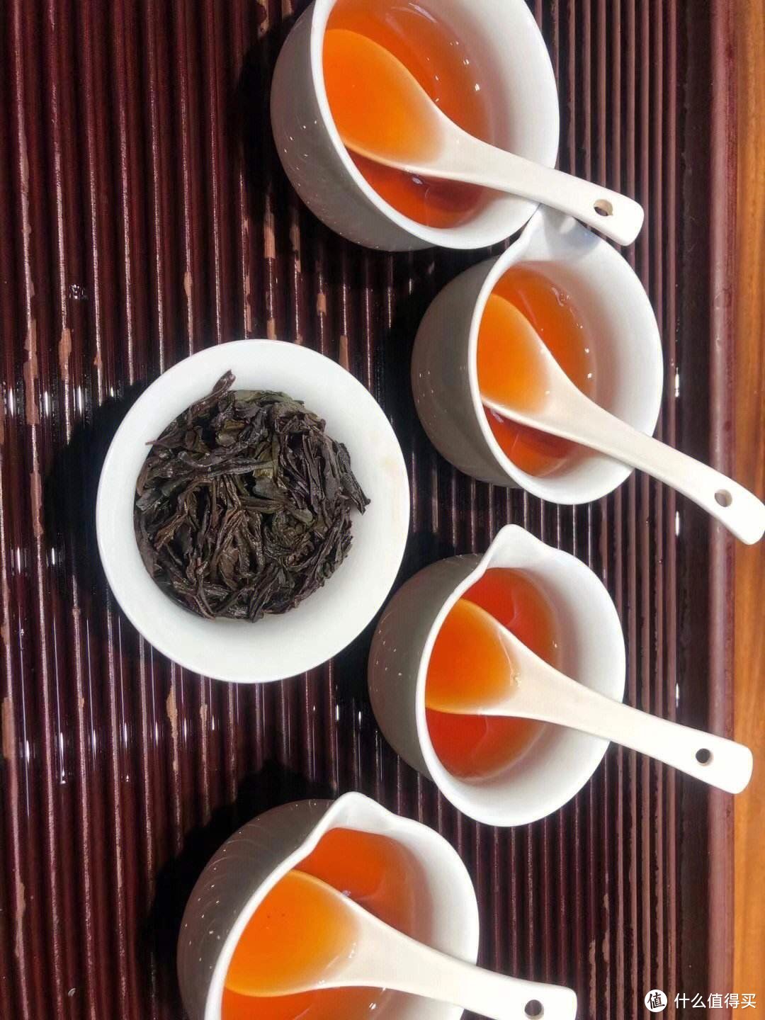 品尝「大红袍茶叶」,感受大自然的馈赠！