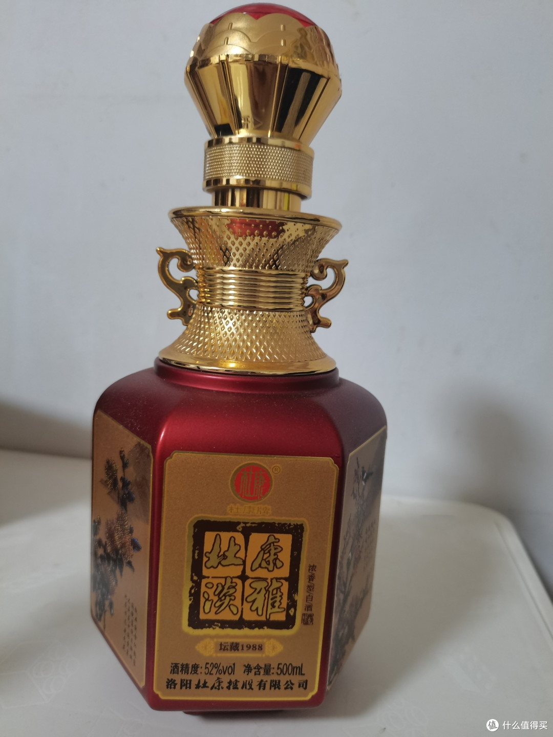 品味高雅送礼佳品52度杜康淡雅白酒让你尽显绅士风度