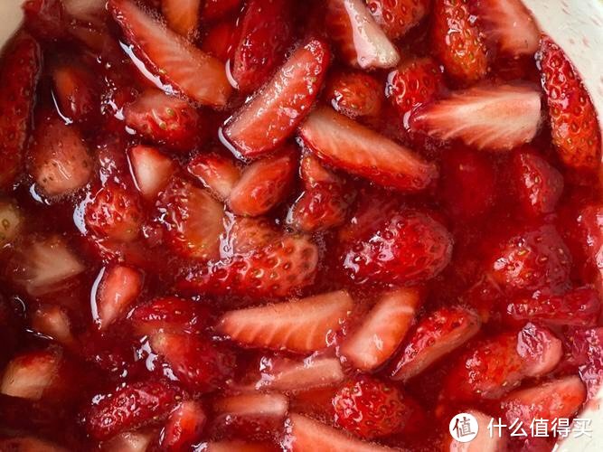 「草莓酱」的美味秘密：亲手制作健康果酱