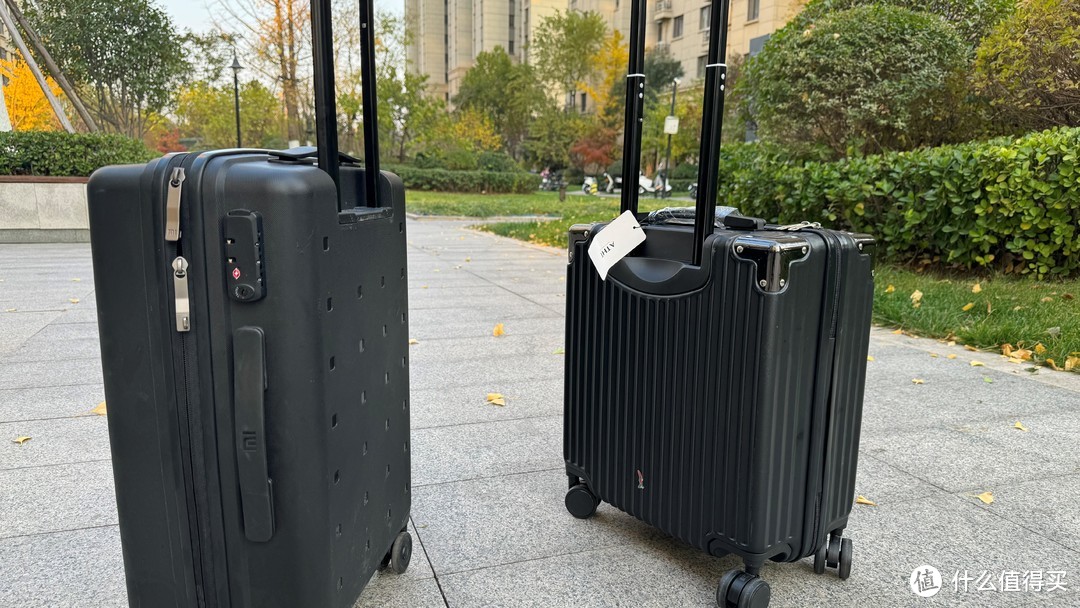 两款入门级行李箱对比，分析男士如何选择一款合适的行李箱？