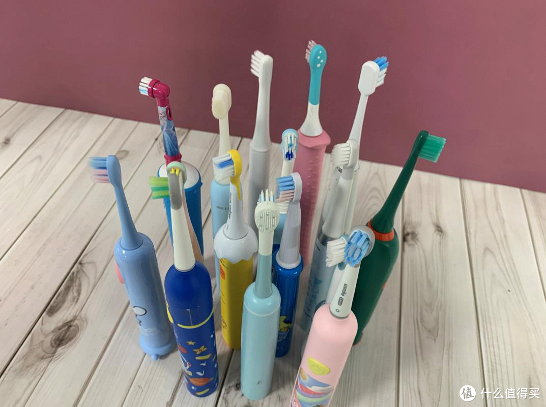儿童电动牙刷几岁用比较好？防范三大隐患副作用！