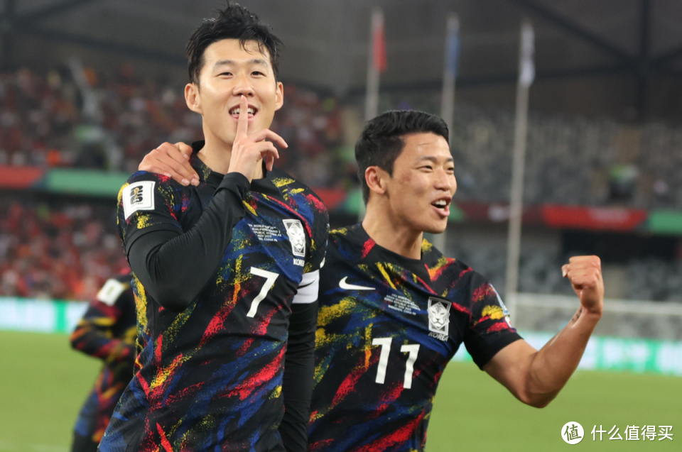 国足登上韩国热搜，韩媒嘲讽国足：仅用9个字就激怒了国内球迷？