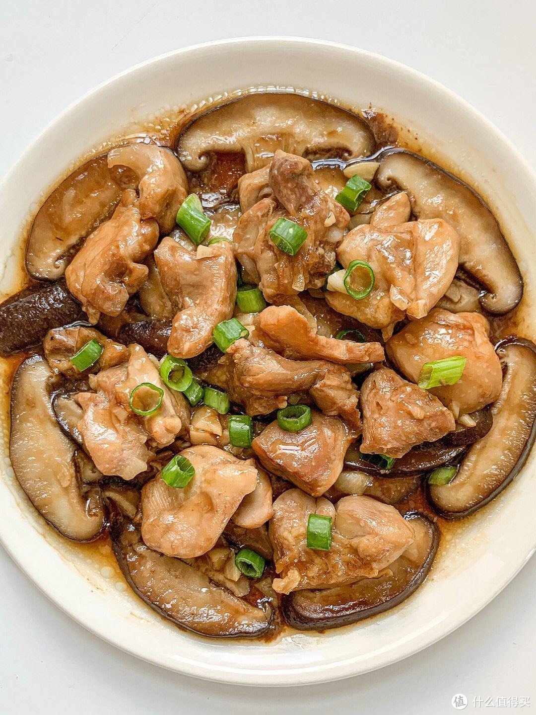 「香菇滑鸡」的美味秘诀，竟然是这道菜里最重要的调料！