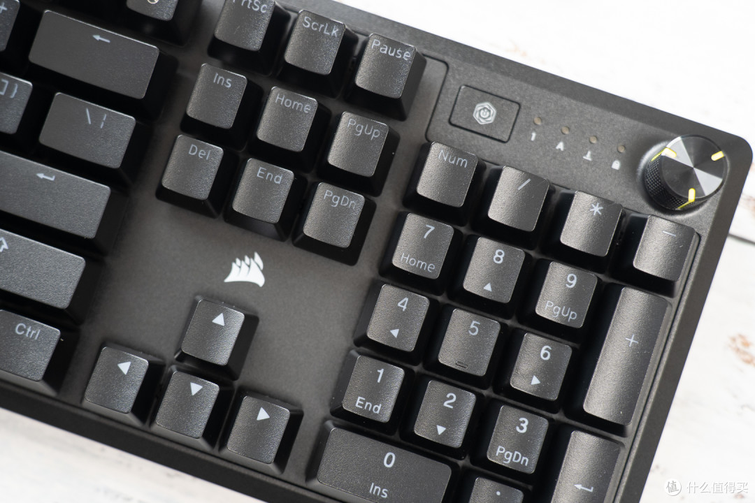 体验599元的海盗船 k70 core机械键盘