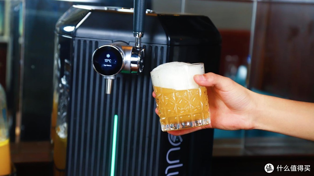 爱咕噜F1智能胶囊啤酒酿造机 将鲜酿啤酒带入生活的必备利器