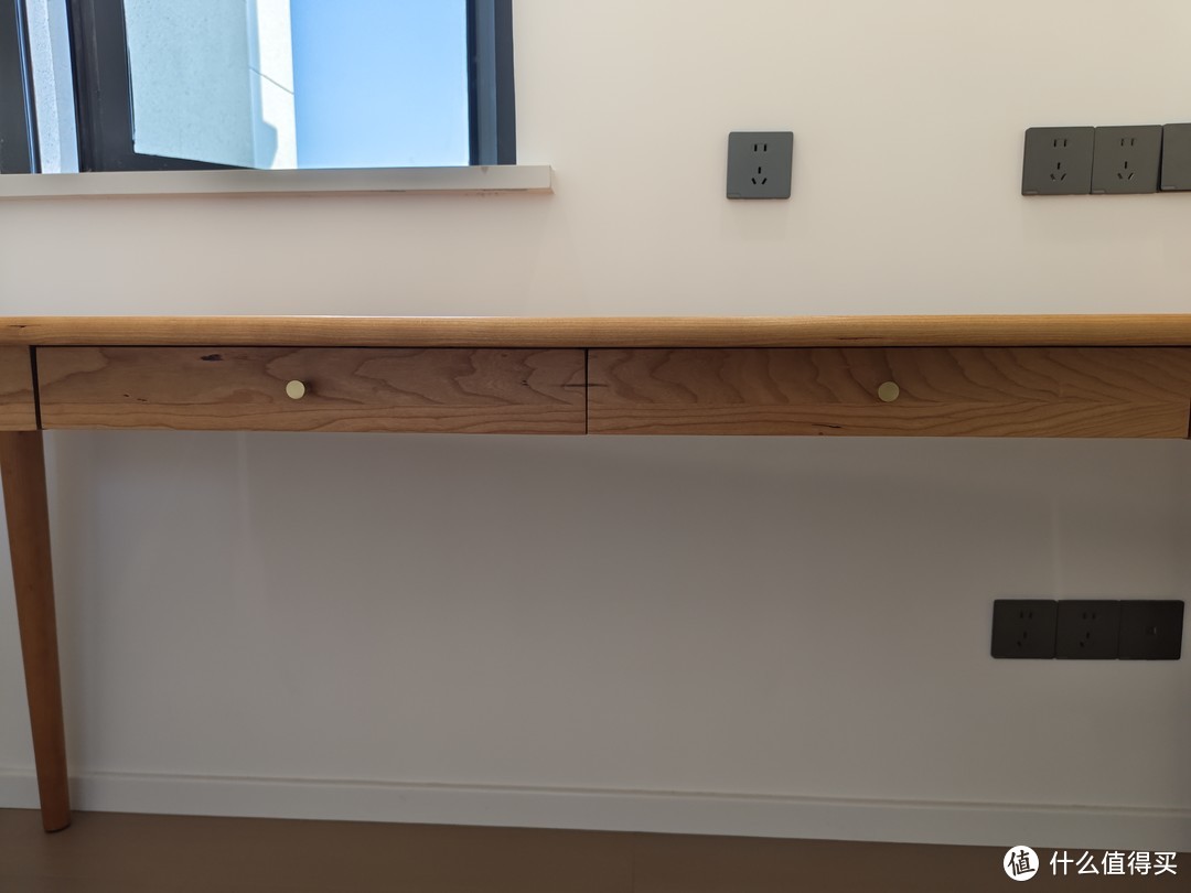 1500元买1.8米长樱桃木实木书桌大家觉得贵吗？