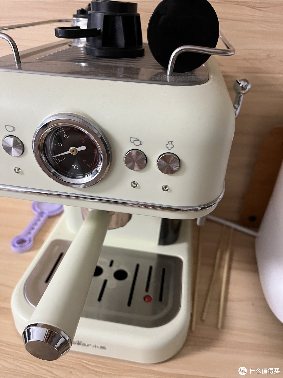 小熊咖啡机，家用意式泵压式20Bar高压喷射，可打奶泡1.2升大容量，咖啡粉/咖啡