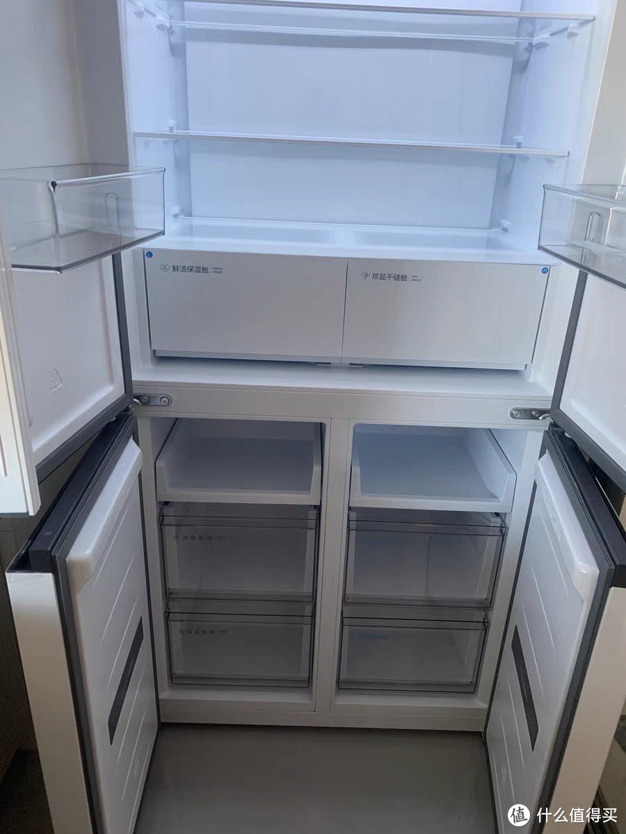 TCL超薄零嵌冰箱是一款非常实用的家用电器