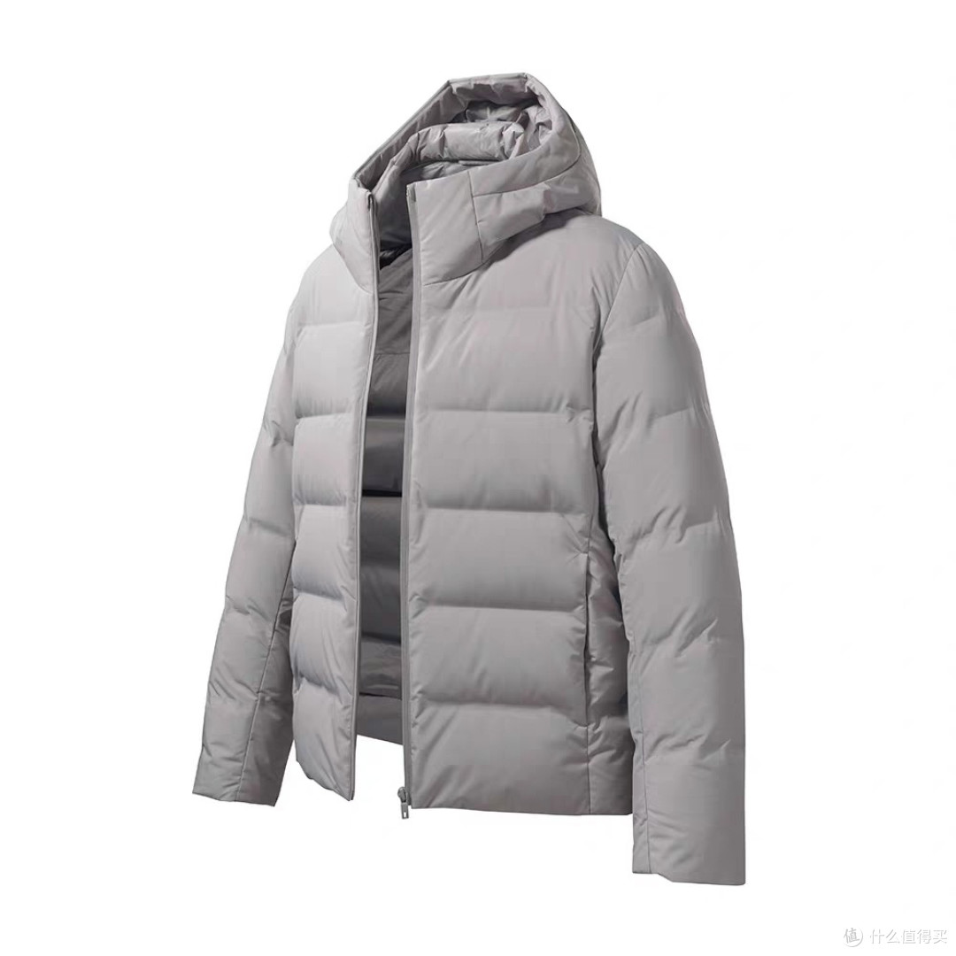 冠军费德勒同款)442147优惠价格是399元,我相信费德勒会穿这款羽绒服