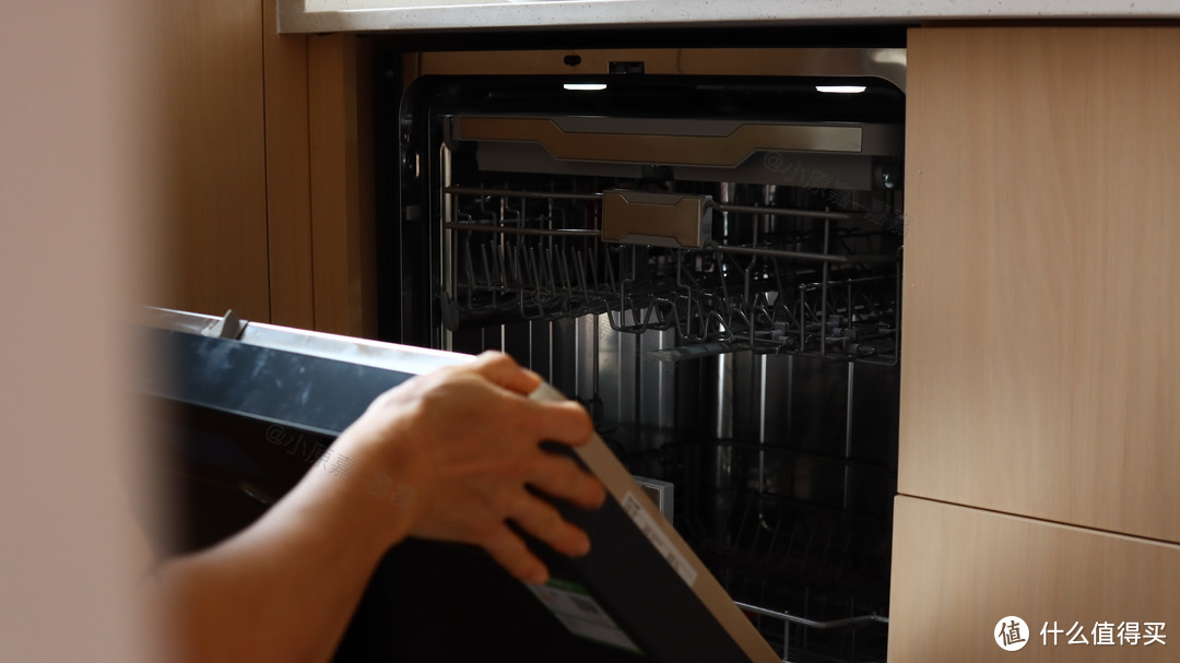 如何挑选实用的洗碗机？装修新家，测评刚入手的凯度洗碗机18Z5
