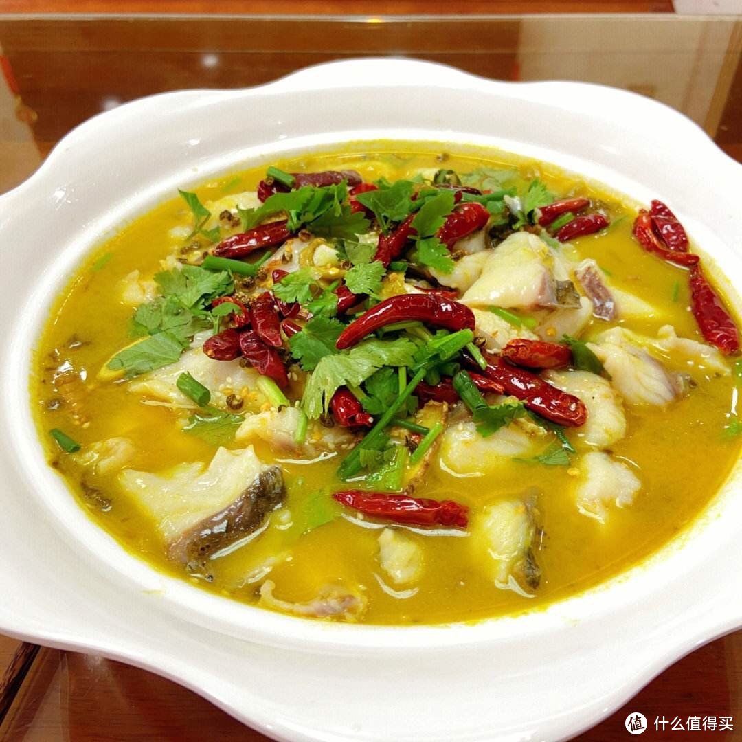 金汤酸菜鱼：一道美味的家常菜