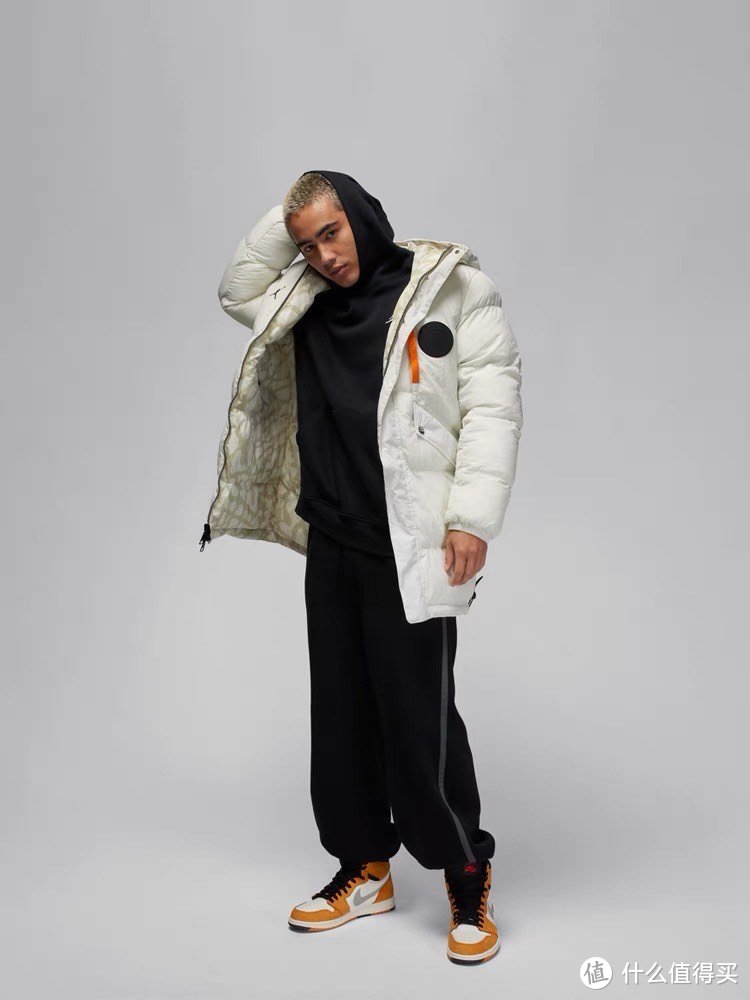 巴黎圣日耳曼男子外套：时尚与舒适的完美结合