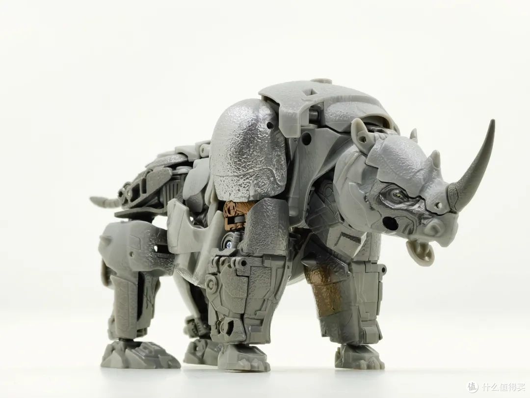 变形金刚玩具 篇六百零二:形神具备的ss103航行家级犀牛勇士开箱_欧美