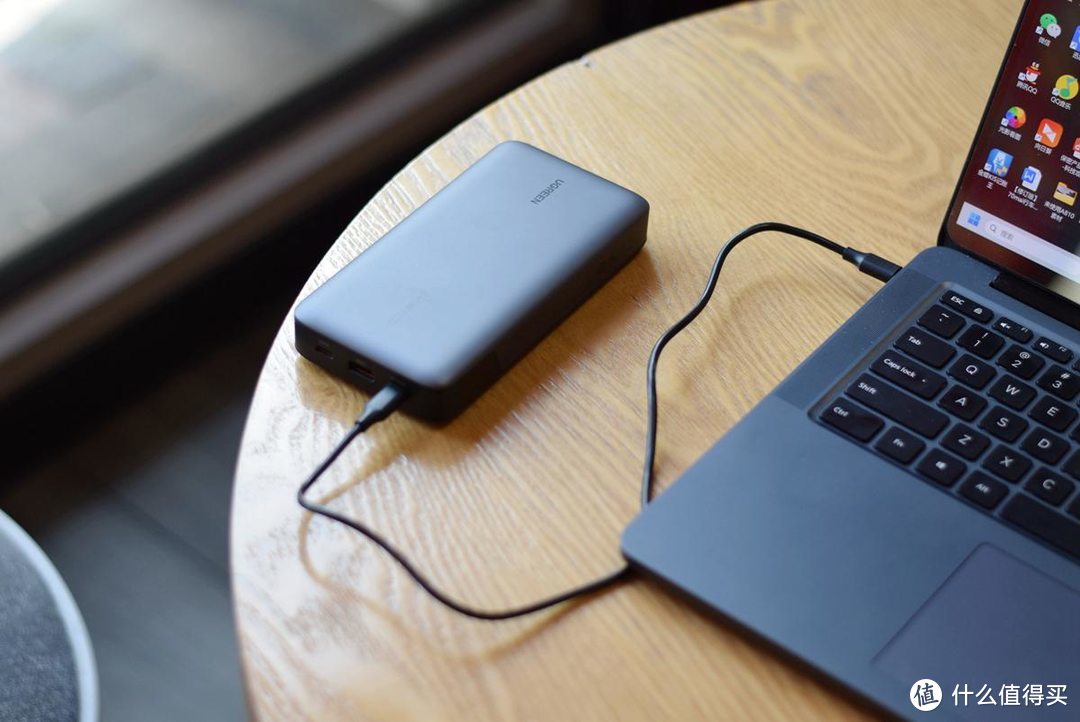 市面上首款145W笔记本充电宝，解决大功率笔记本充电难题。