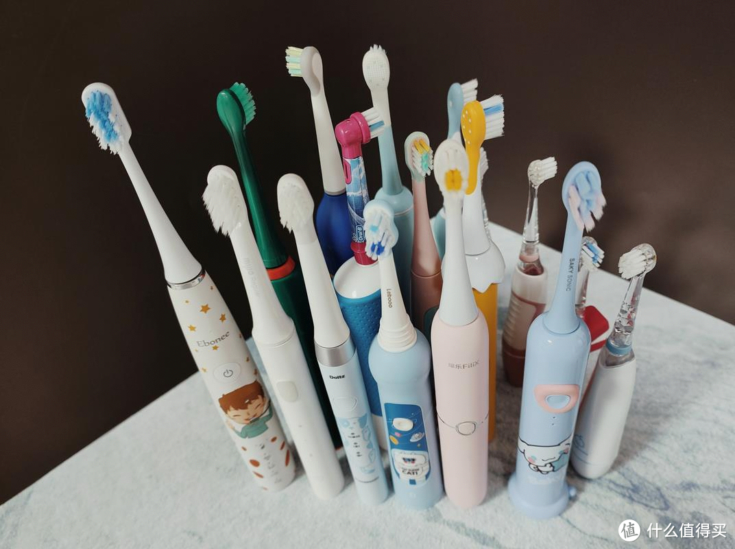 孩子用电动牙刷和手动牙刷哪个好？揭秘五大伤牙坑货 