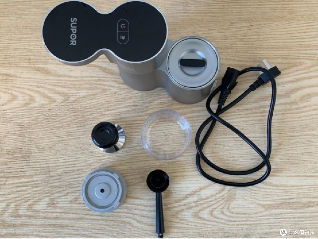 2023高性价比千元小型咖啡机推荐，家用咖啡机怎么选？半自动咖啡机入门必选——苏泊尔便携式咖啡机