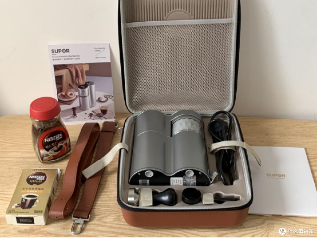 2023高性价比千元小型咖啡机推荐，家用咖啡机怎么选？半自动咖啡机入门必选——苏泊尔便携式咖啡机