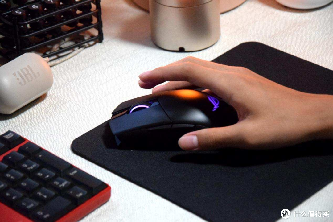 双十二如何选购鼠标？盘点几款用过的，手感、RGB、颜值，总能找到喜欢的！