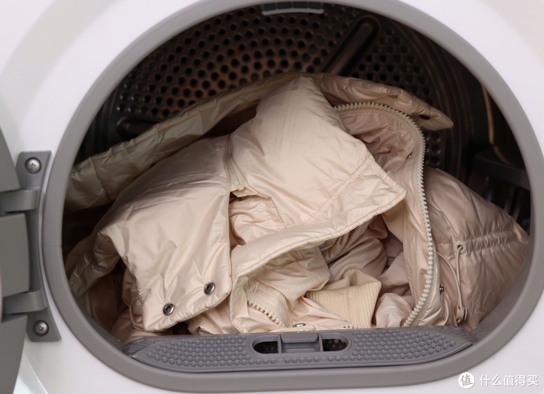 小户型还买传统洗衣机？太占地方，不如集成式，实用还省地！