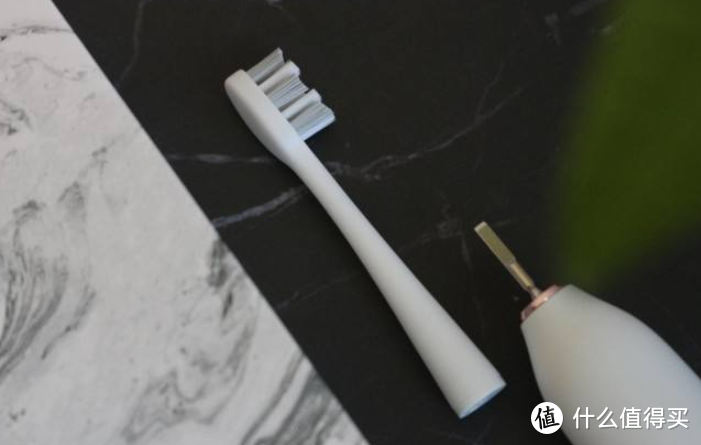 牙医建议使用电动牙刷吗？三大坏处黑幕值得警惕！