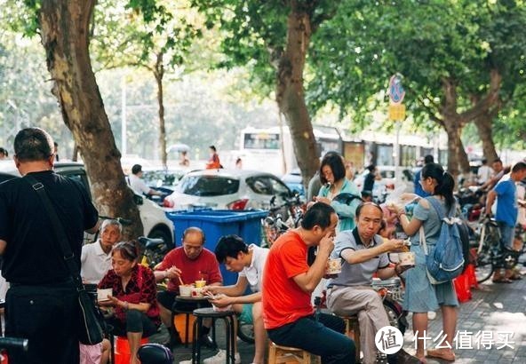 武汉一早点铺子，火了几十年只开三家分店，本地人经常排长队去吃
