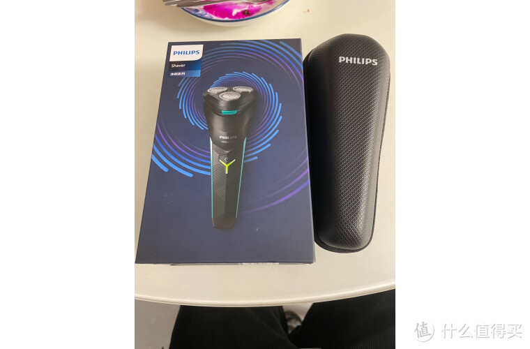 开启卓越之旅——飞利浦（PHILIPS）电动剃须刀S1000系列