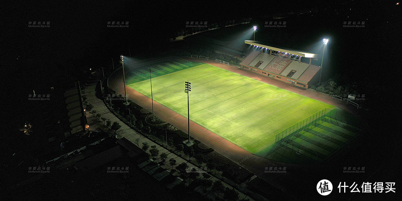 足球场灯光用哪个牌子的灯具好，转播级球场照明标准是多少