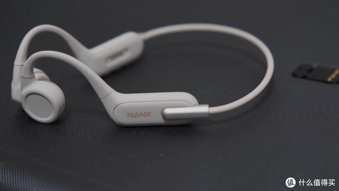 新潮舒适的不入耳耳机-南卡RUNNER3骨传导运动耳机开箱体验
