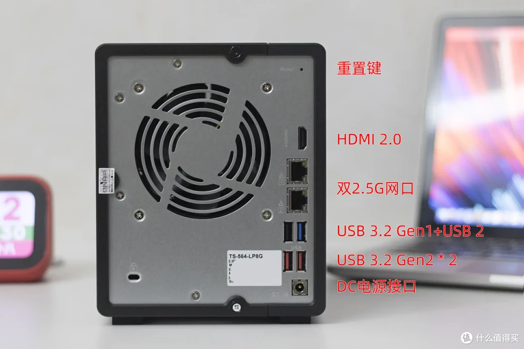 威联通NAS打造家用All in One,实现NAS+软路由OpenWRT+虚拟机+影音服务器,一机多用/威联通TS-564开箱