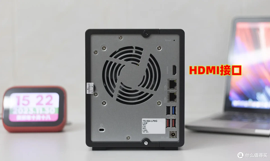 威联通NAS打造家用All in One,实现NAS+软路由OpenWRT+虚拟机+影音服务器,一机多用/威联通TS-564开箱