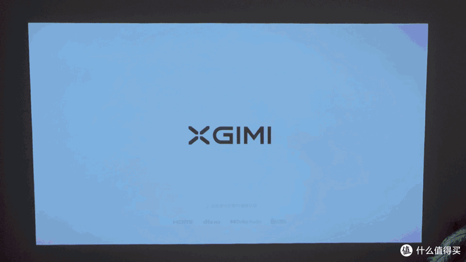 超短焦投影仪哪款好？极米M1超短焦投影仪值得入手吗？极米超短焦艺术投影M1测评分享~