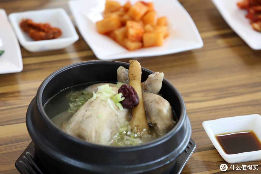 「济州美食」红参名家参鸡汤，清爽鲜美，营养价值极高