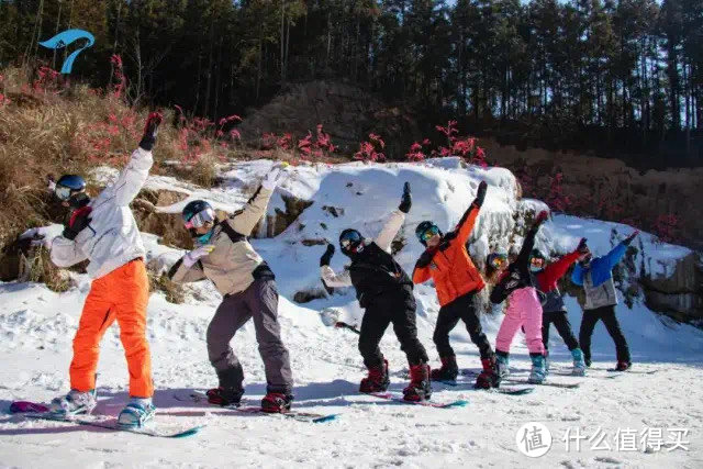 滑雪装备｜单板滑雪和双板滑雪装备有什么区别