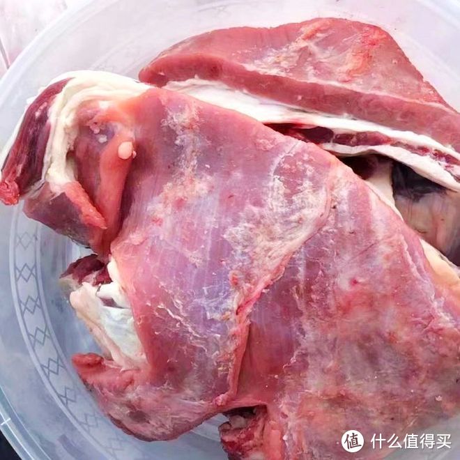 牛肉贵还是羊肉贵？比比看，我们太幸福了！