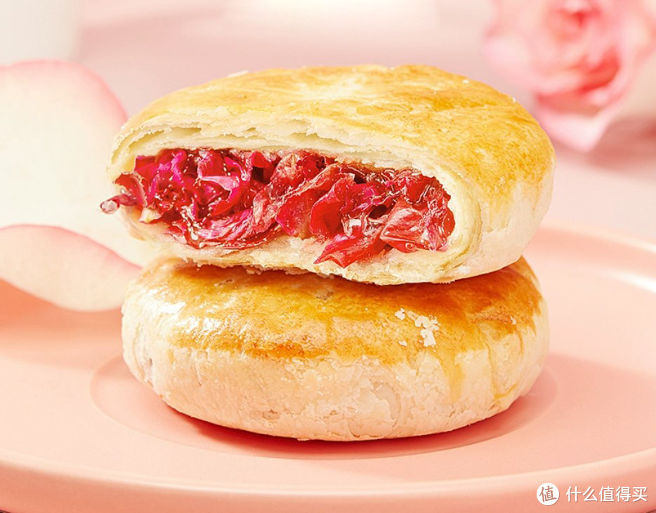 玫瑰鲜花饼：花香浓郁，甜而不腻的经典美味